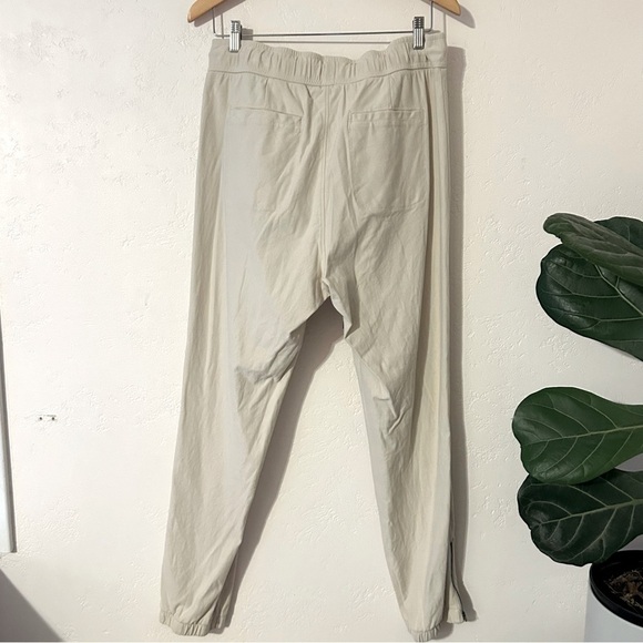 BLANK NYC Drawstring Ankle Zip Pocket Jogger Pants Cream Women Size Large - Picture 4 of 10